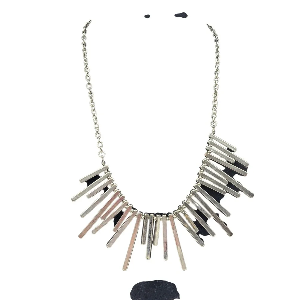 Silver Tone Modernist Necklace Set Textured Oval Pendant & Fringe Sunburst Bar